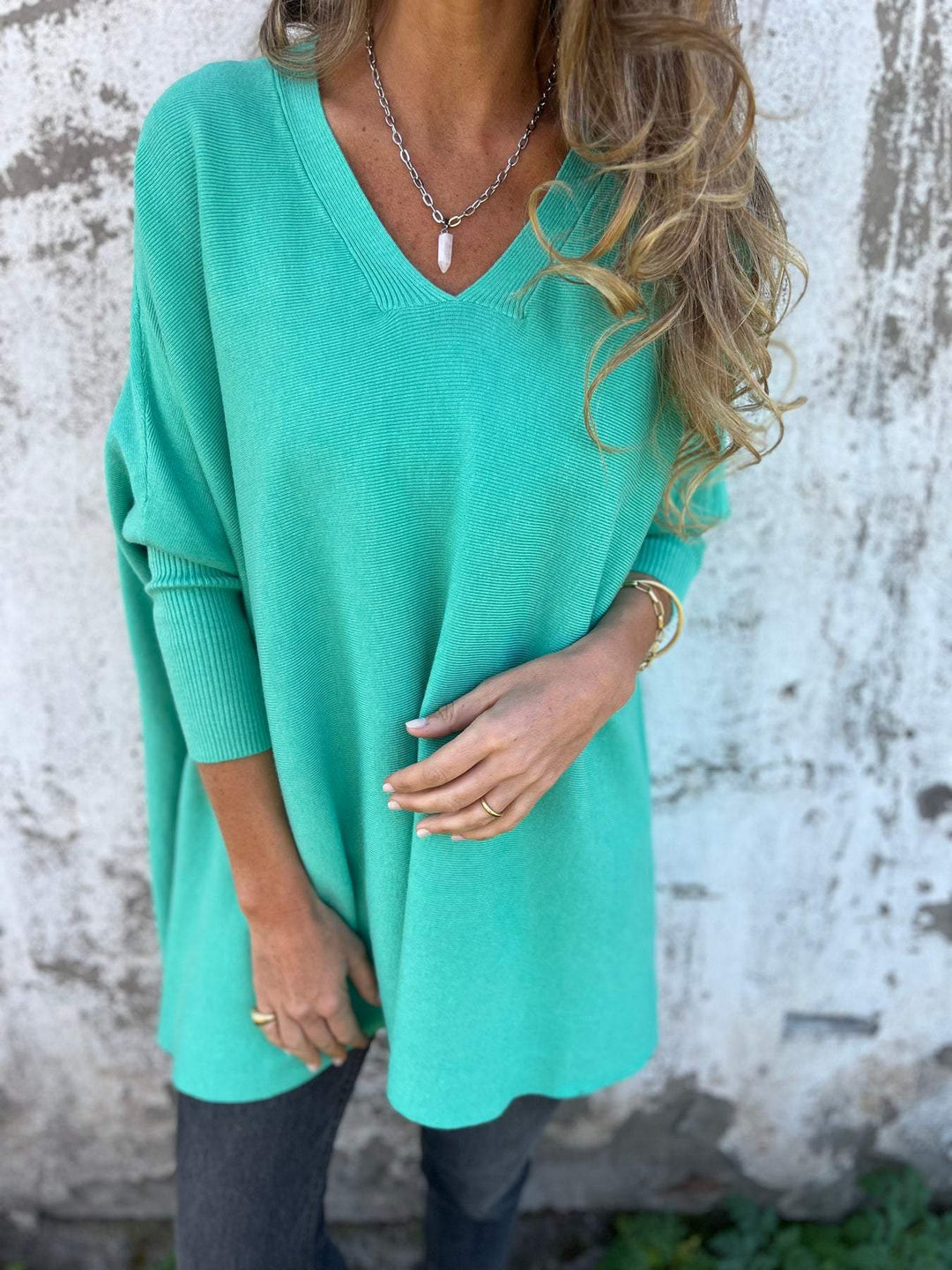 Anna™ - Comfortable V-Neck Sweater